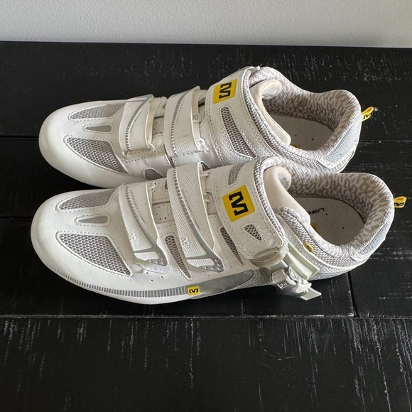 Mavic Women’s 9.5 Road Bike Shoes w/ Cleats – Peloton Compatible, White - Picture 3 of 7